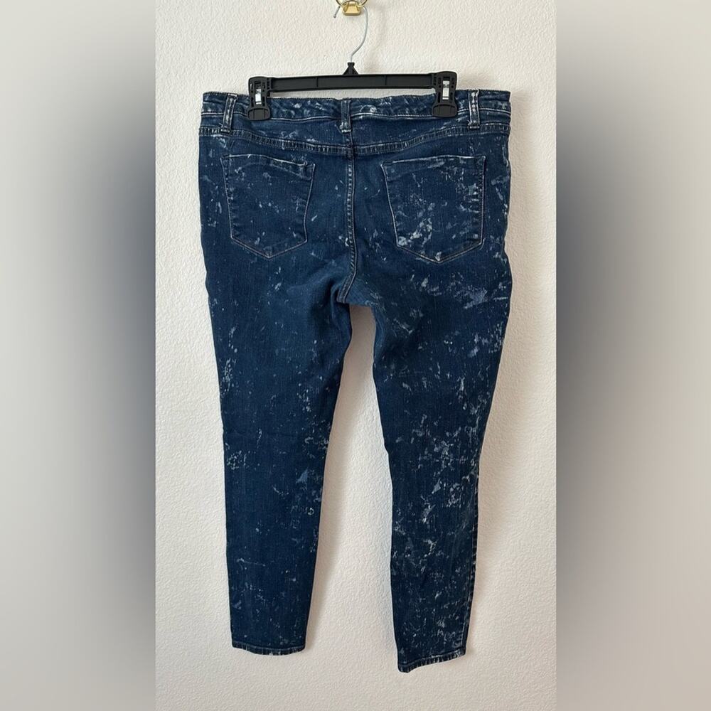 Women’s Mossimo Supply Co. Denim Mid-Rise Super Stretchy Denim Jeggings - Picture 4 of 8